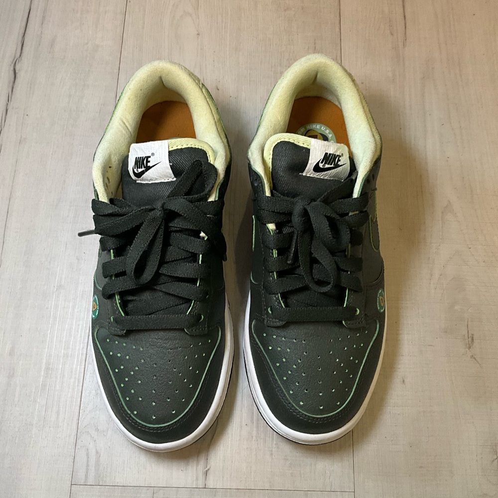 Nike Dunk Low Avocado Sneaker‎